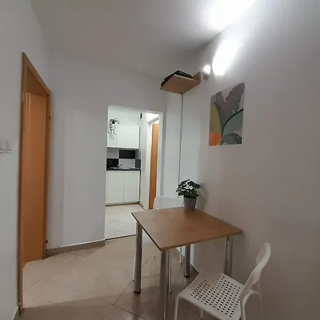 Apartmán Apartament Familly Hostello - 5 Osobnych Pokoi, Blisko Areny I Lotniska *