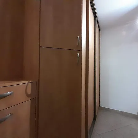 Apartament Familly Hostello - 5 Osobnych Pokoi, Blisko Areny I Lotniska * 브로츠와프